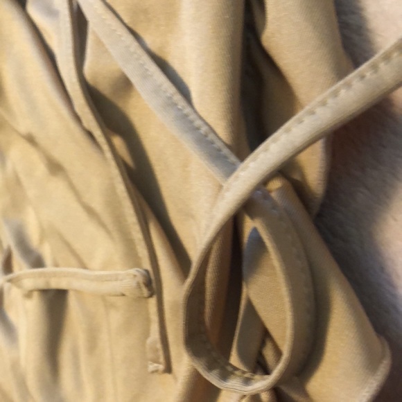 Brand new never worn, shein belly bearing tie dress with ruffles TJD - Picture 7 of 8